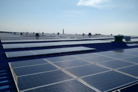 傲群光伏清潔毛刷：提升光伏發(fā)電經(jīng)濟(jì)效益的關(guān)鍵